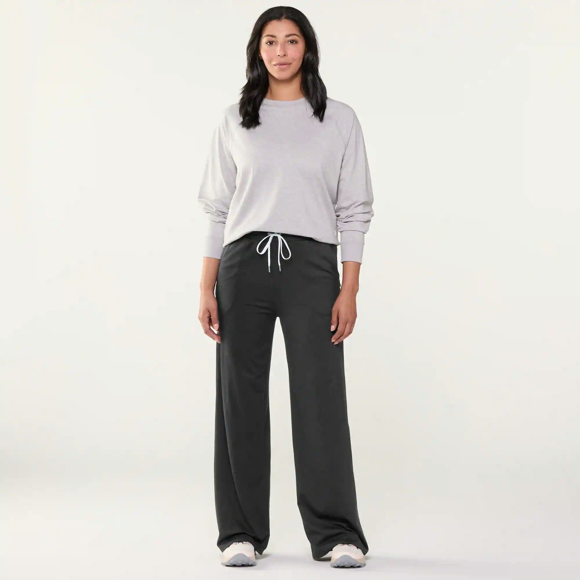 Vuori Halo Essential Wideleg Pants - Women's view 4