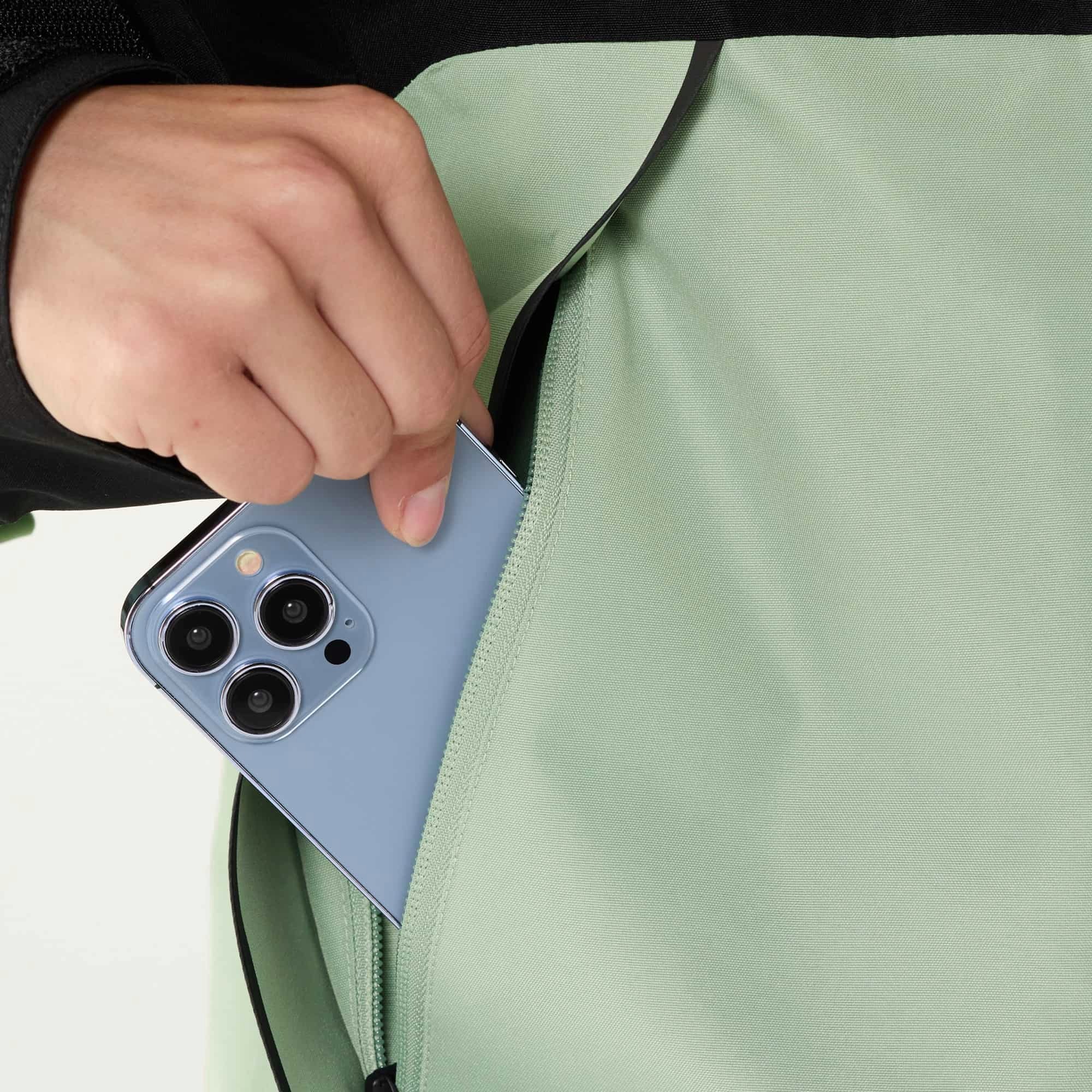 The North Face GTX Hex Jacket - Women's view 8