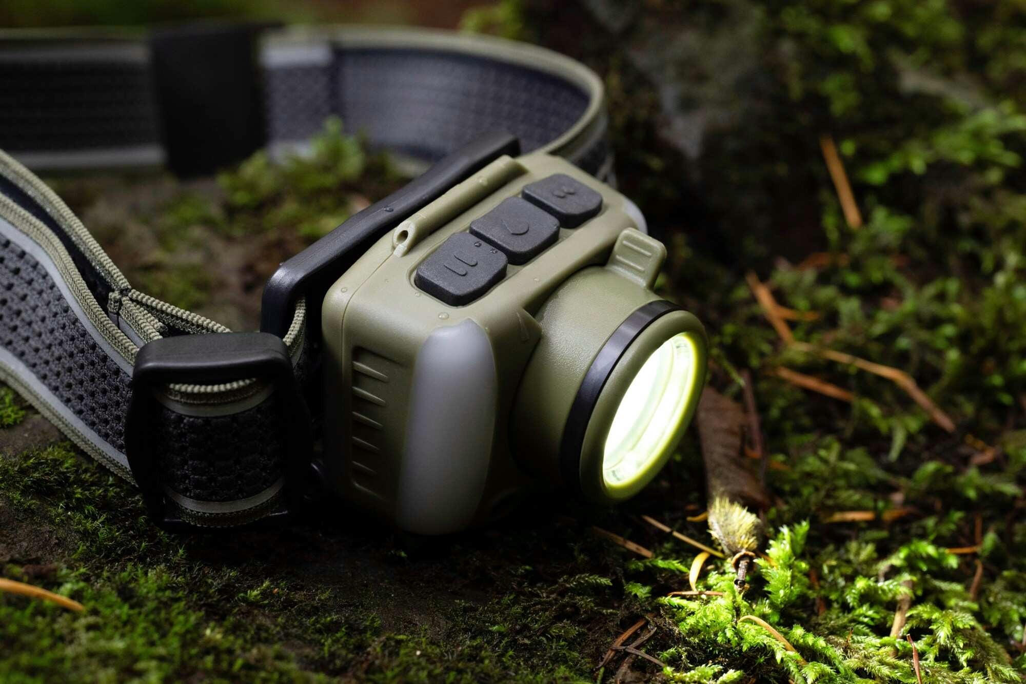 Coast FL95R Headlamp view 5