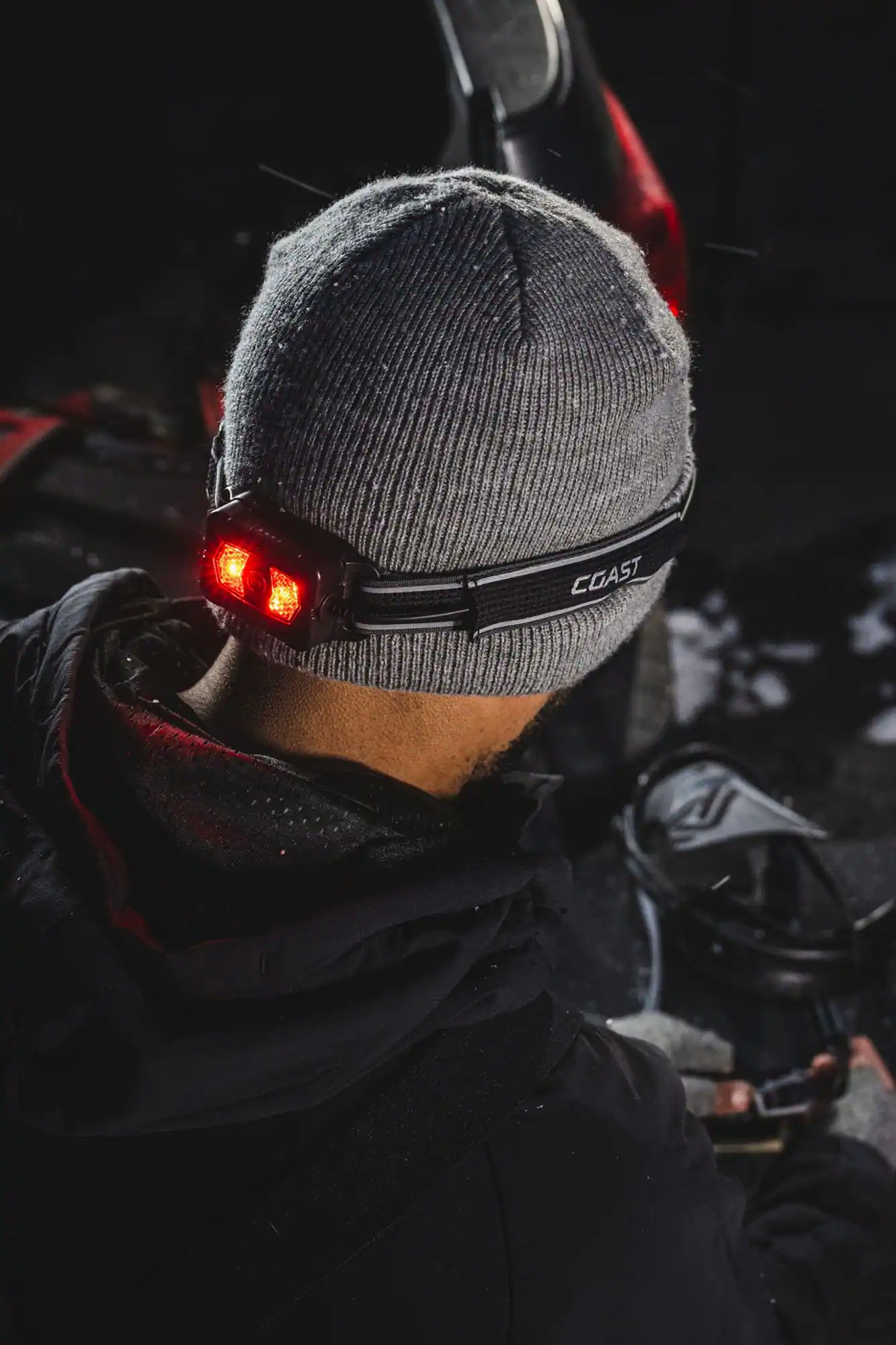 Coast RL10R Rechargeable Headlamp view 4