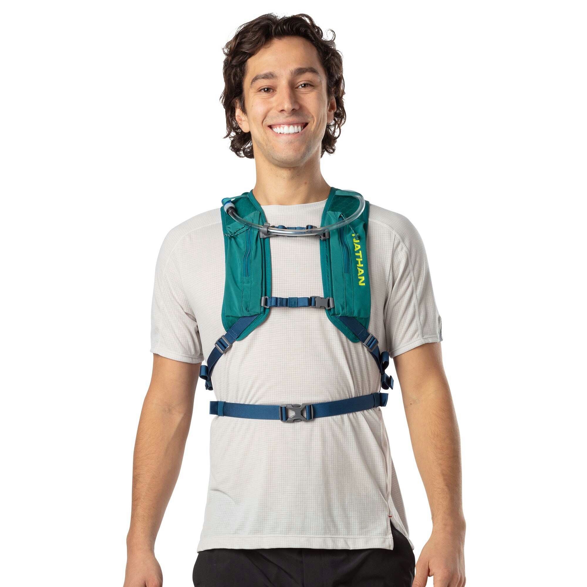 Nathan Crossover 10 Liter Hydration Pack view 3