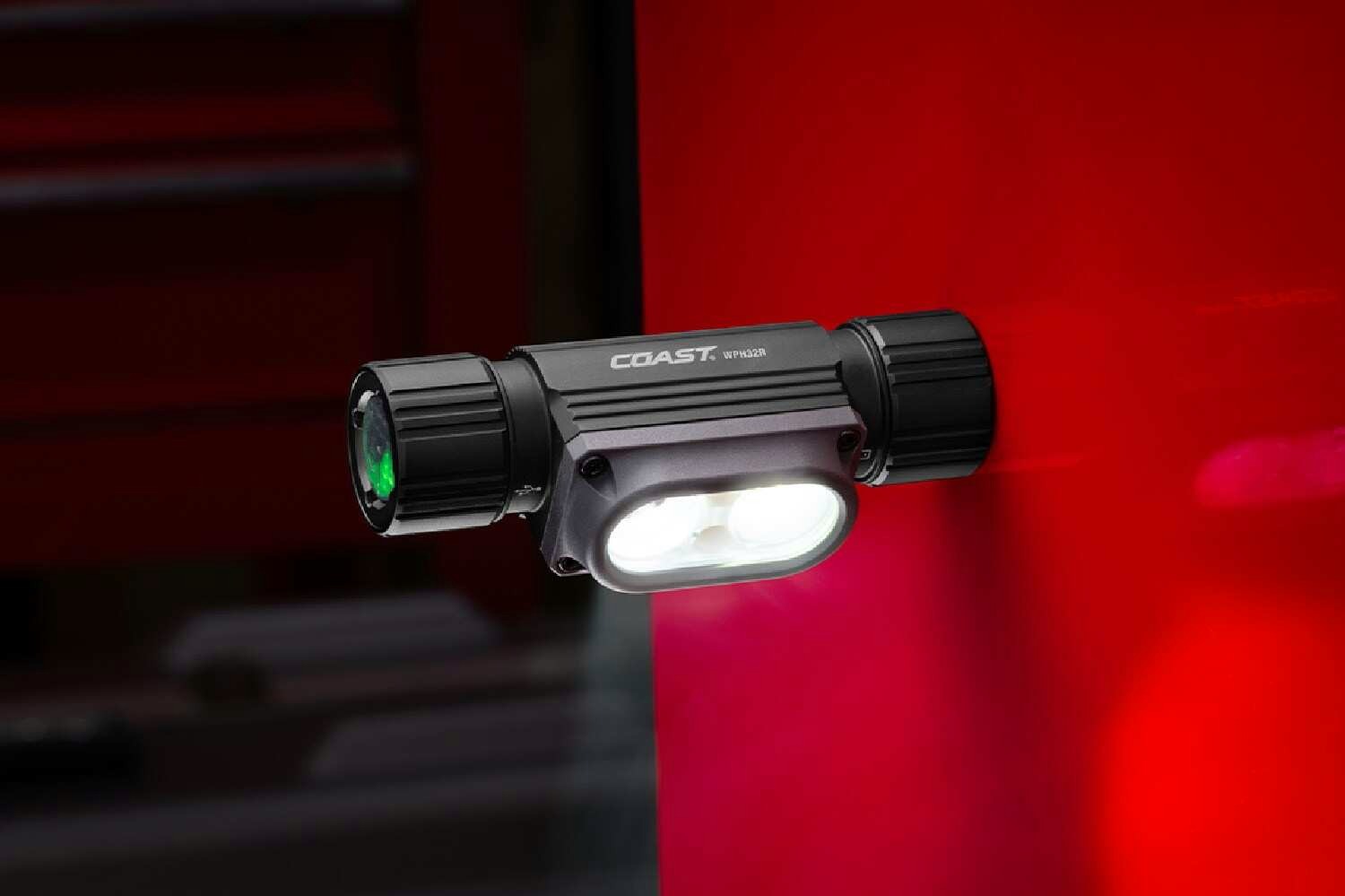 Coast WPH32R 2,000-Lumen Rechargeable Headlamp view 3