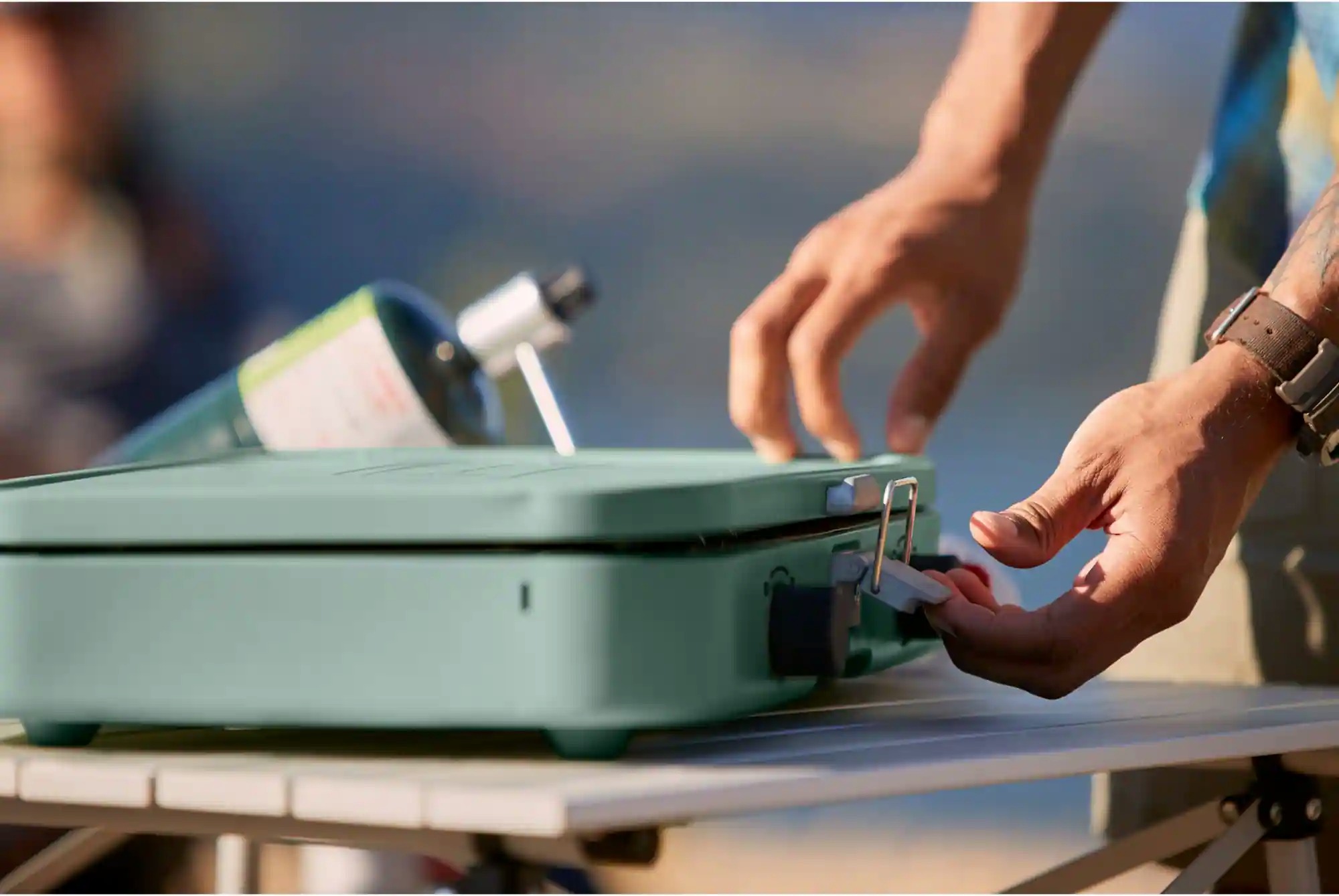 Coleman Cascade 222 2-Burner Camp Stove view 7