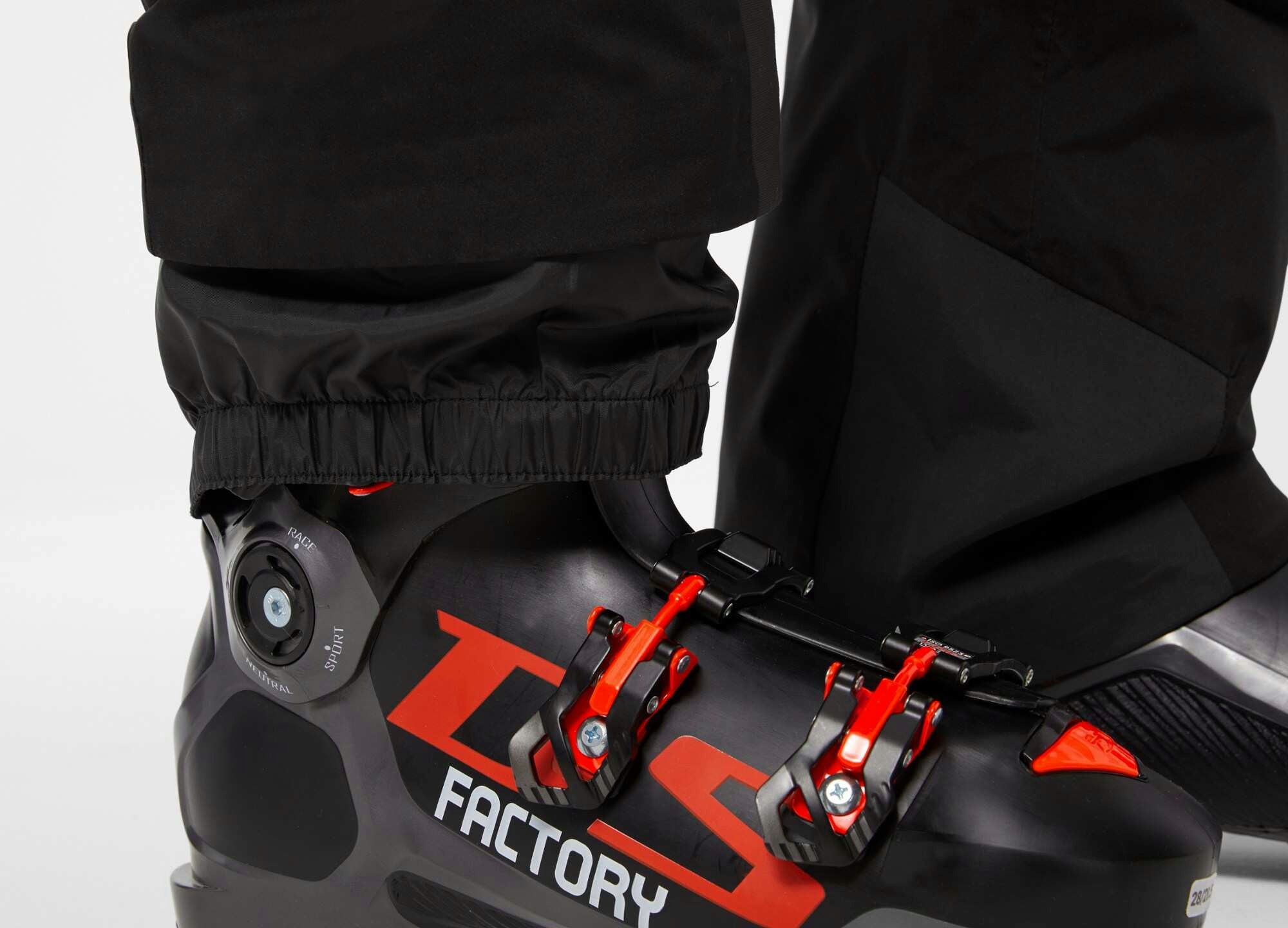 Helly Hansen Legendary Insulated Bib Snow Pants - Men's view 6