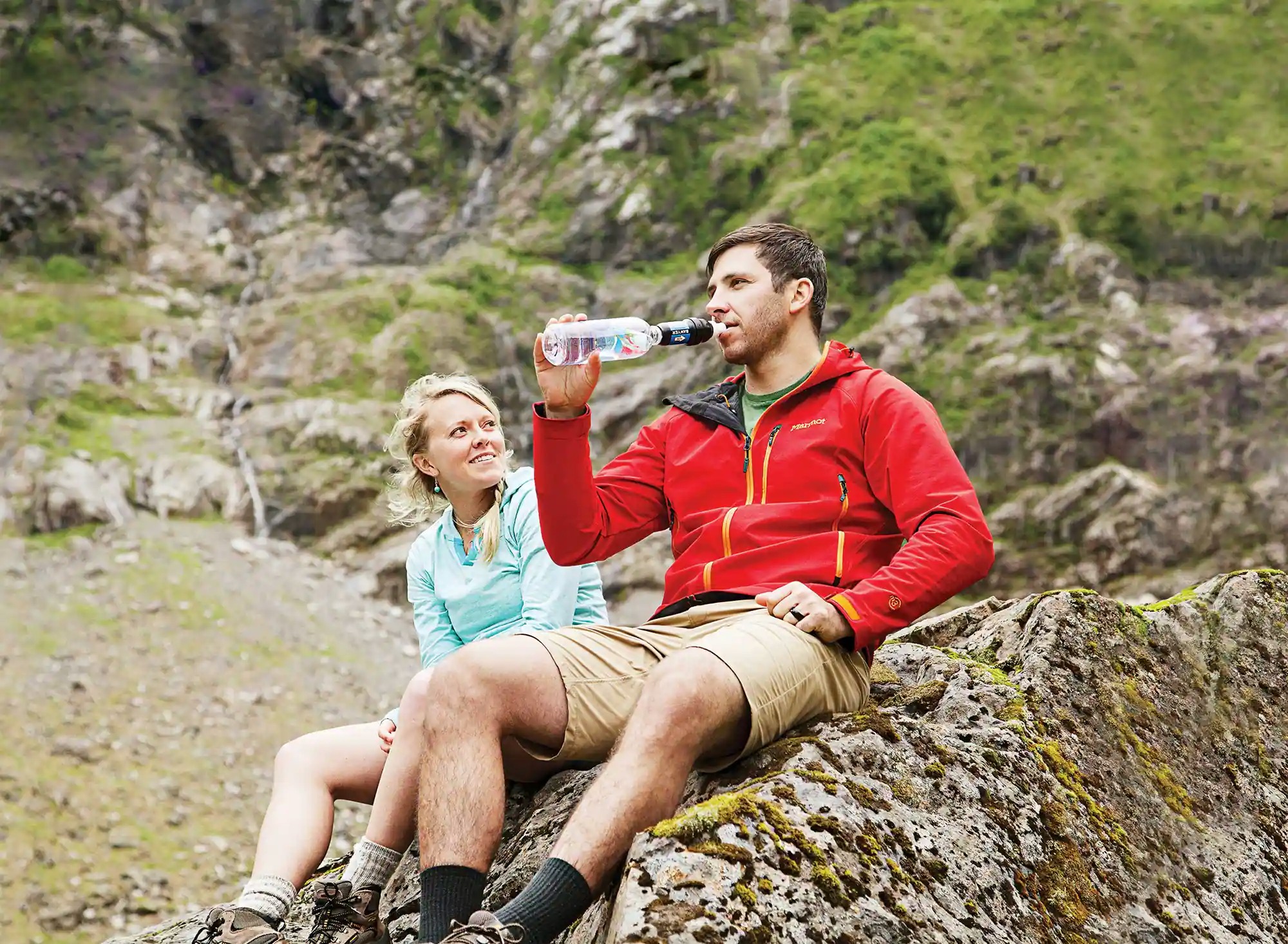 Sawyer Squeeze Water Filtration System with Cnoc Premium 2-Liter Bladder view 8