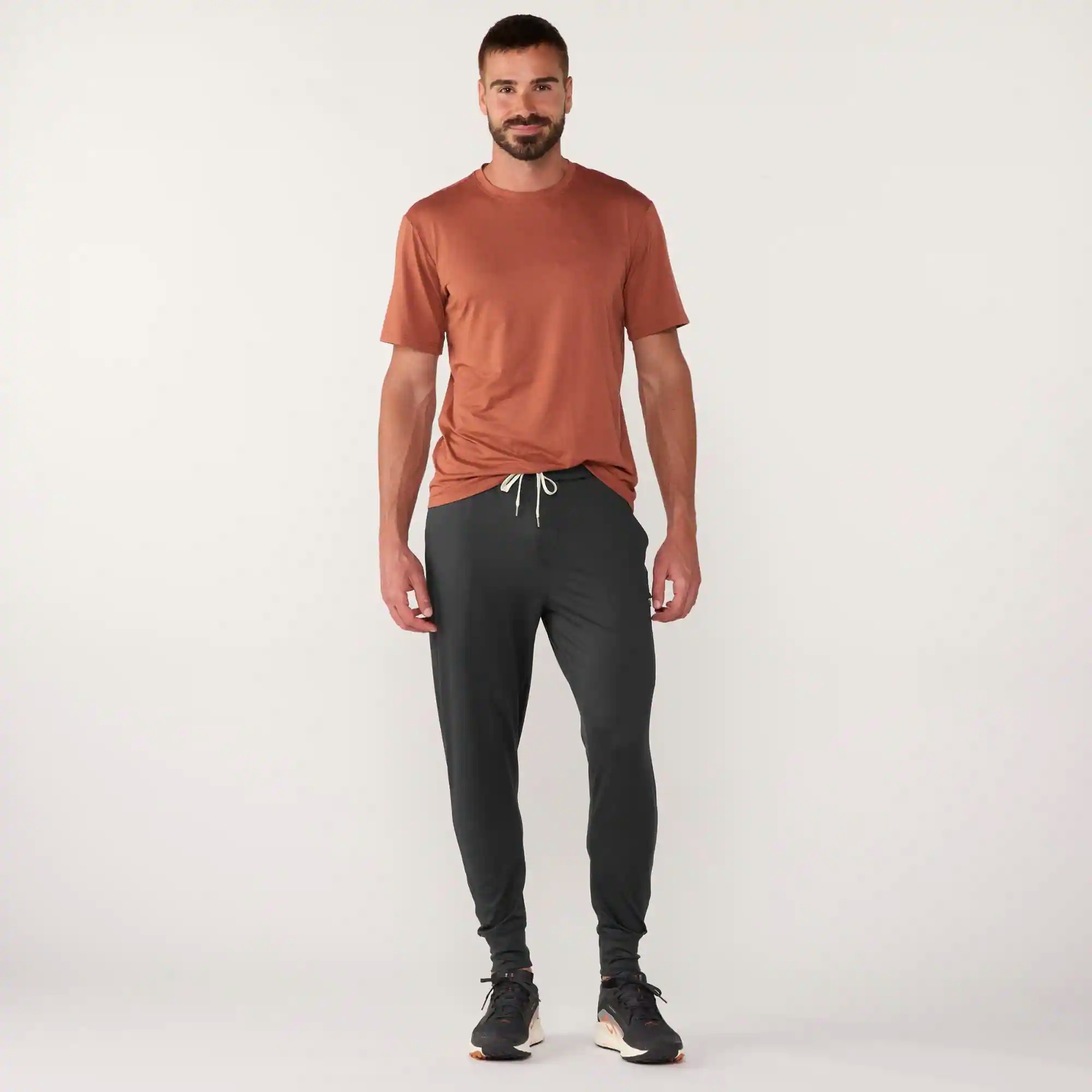 Vuori Sunday Performance Joggers - Men's view 3