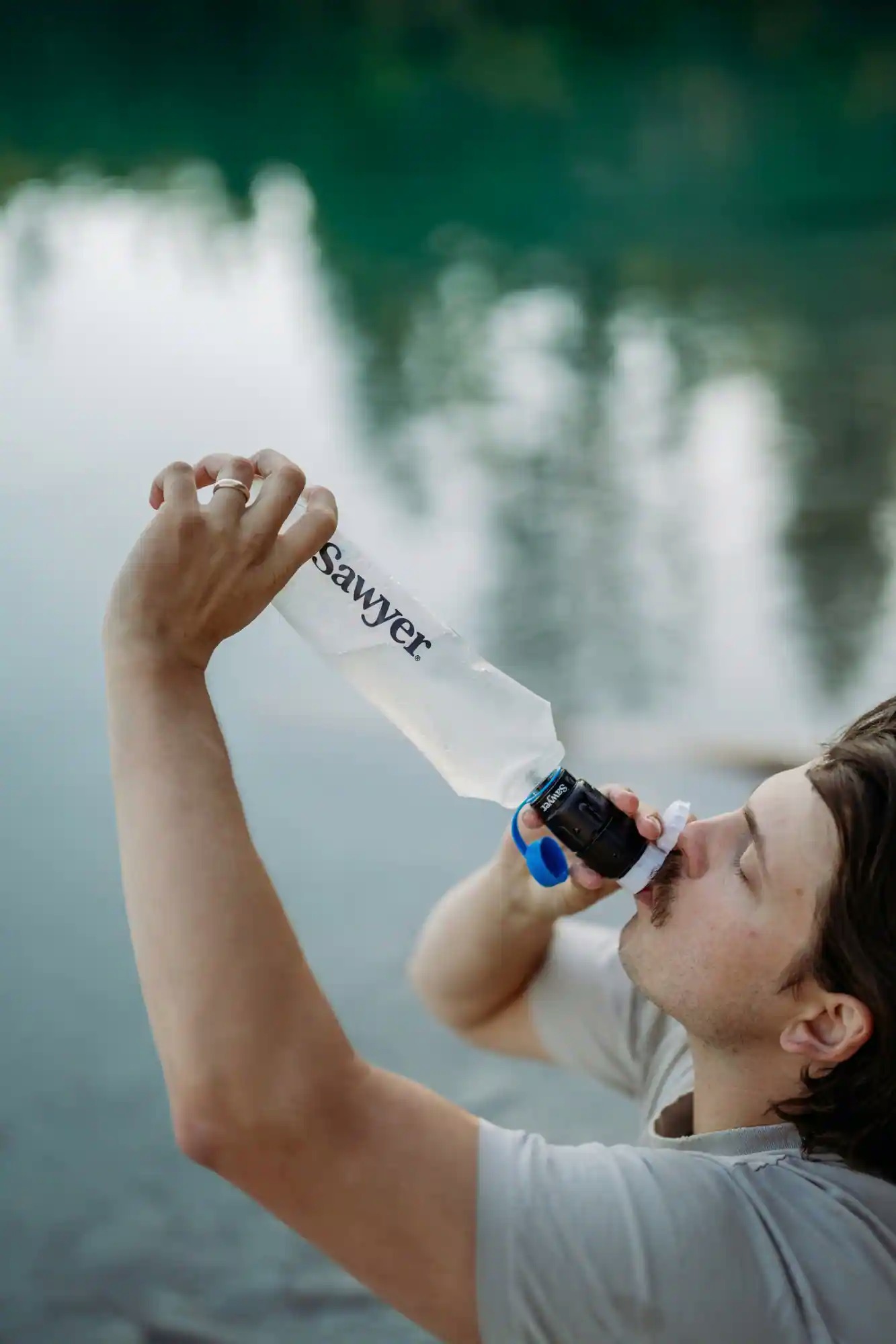 Sawyer Micro Squeeze Water Filtration System with Cnoc Premium 750 ml Bladder view 4