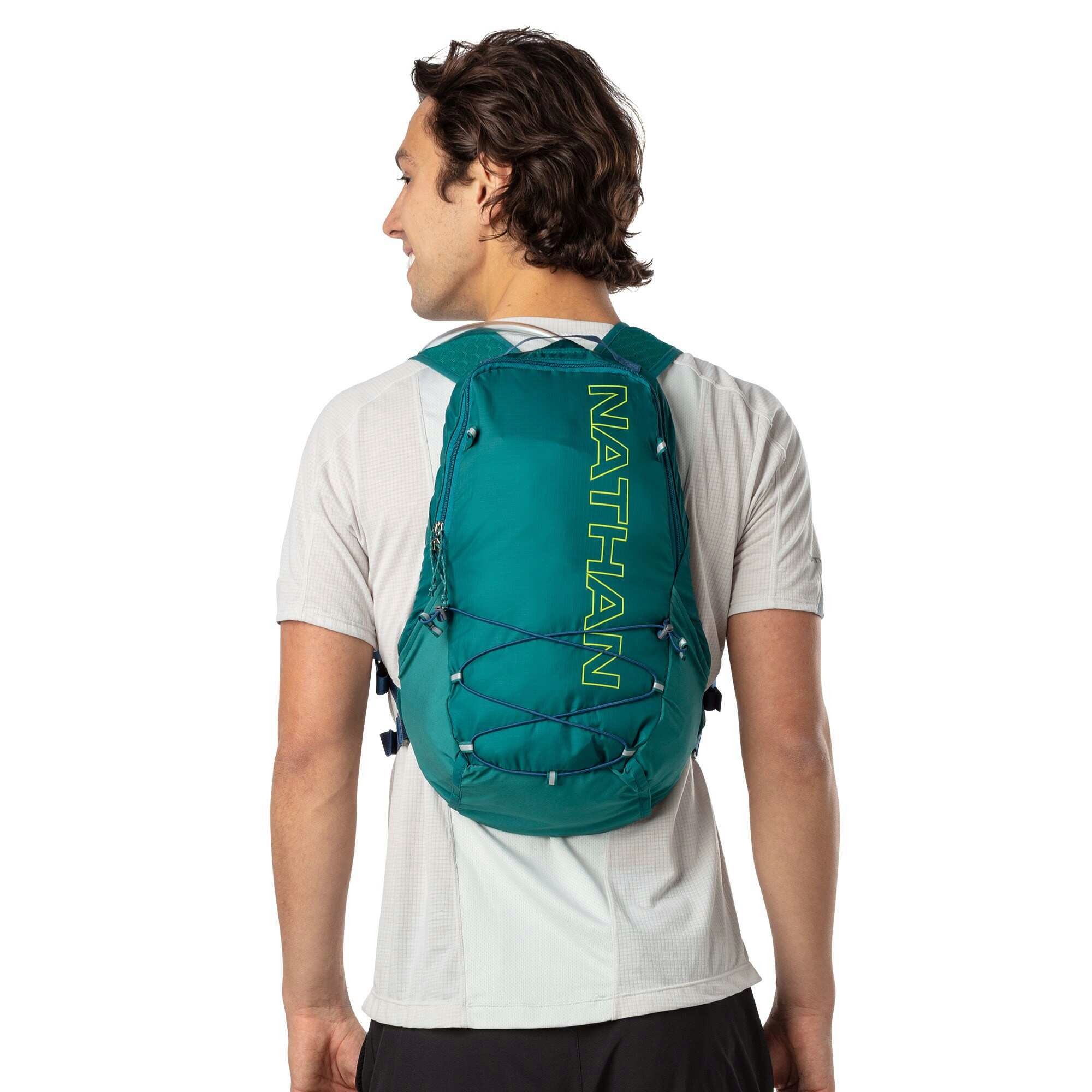 Nathan Crossover 10 Liter Hydration Pack view 2