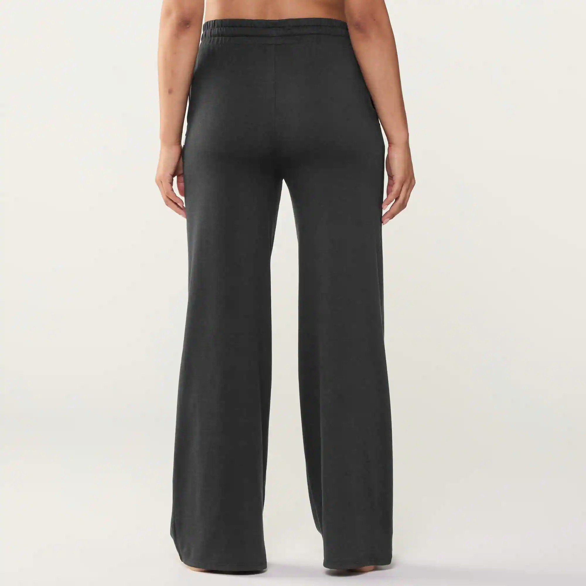 Vuori Halo Essential Wideleg Pants - Women's view 3